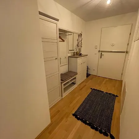 Lovely 3 Rooms Apartment Viena Exterior photo