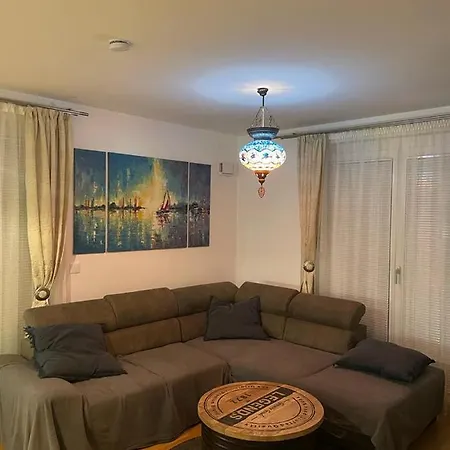 Lovely 3 Rooms Apartment Viena Exterior photo